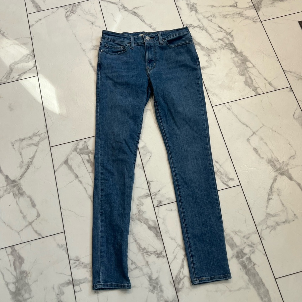 Levi's 711 Women's Skinny Jeans in Classic Blue